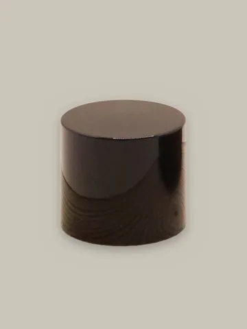Designer cap, glossy black